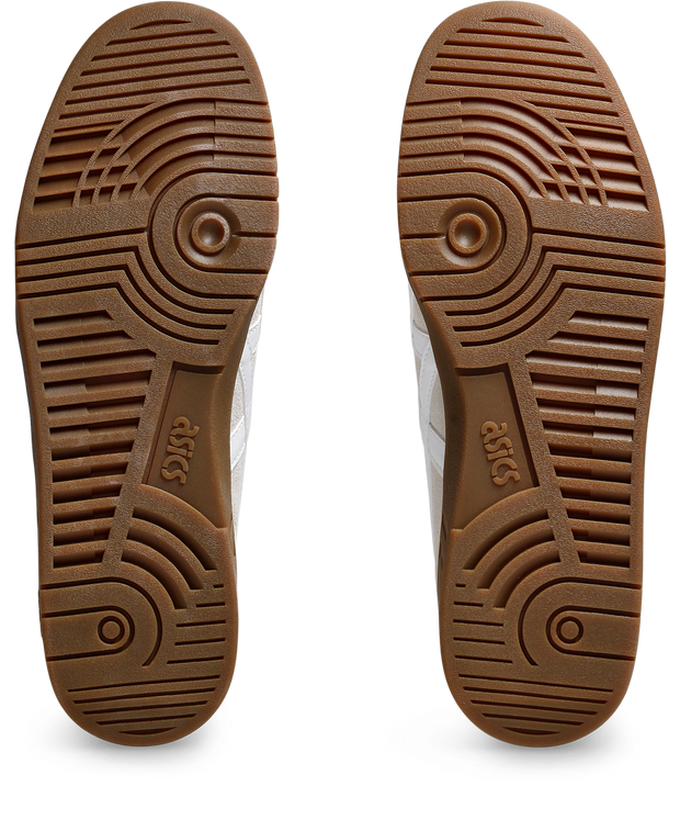Original sole designed to increase stability against complex movements during training