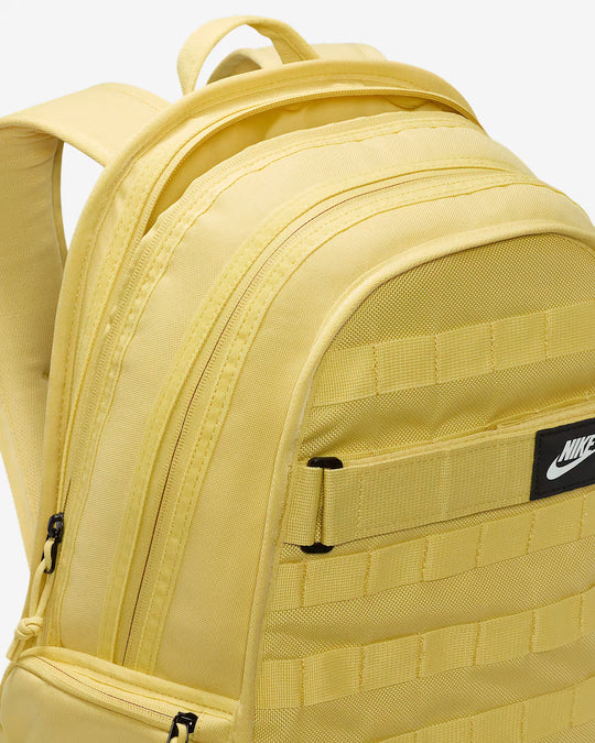 Nike SB RPM Backpack (Saturn Gold/Black/Summit White)