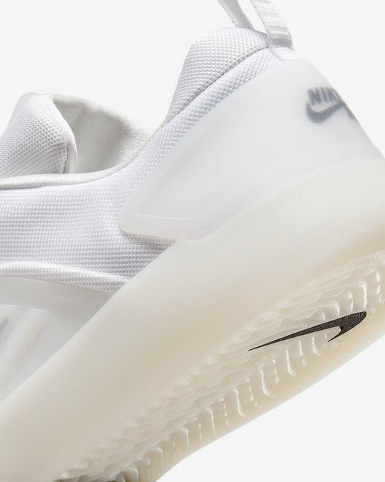 Nike SB Nyjah Zoom 4 (White/White/Black/Black)