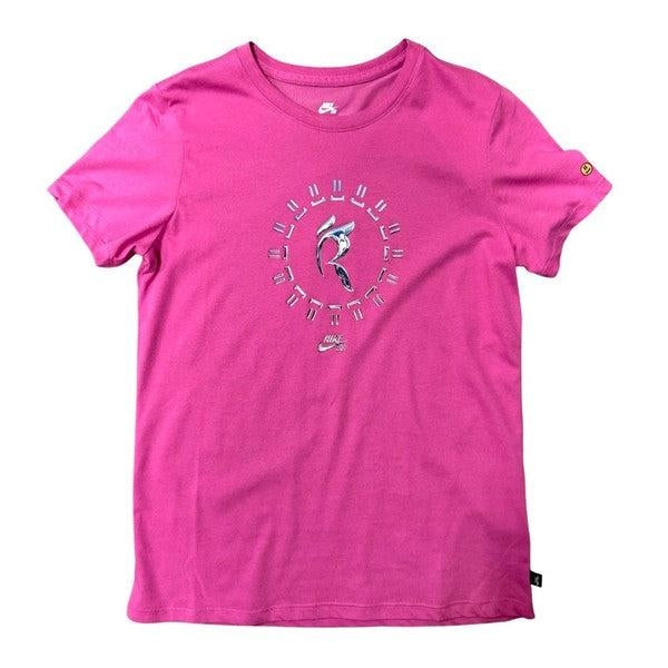 Nike SB x Rayssa Leal Women's Skate Tee (Pink)