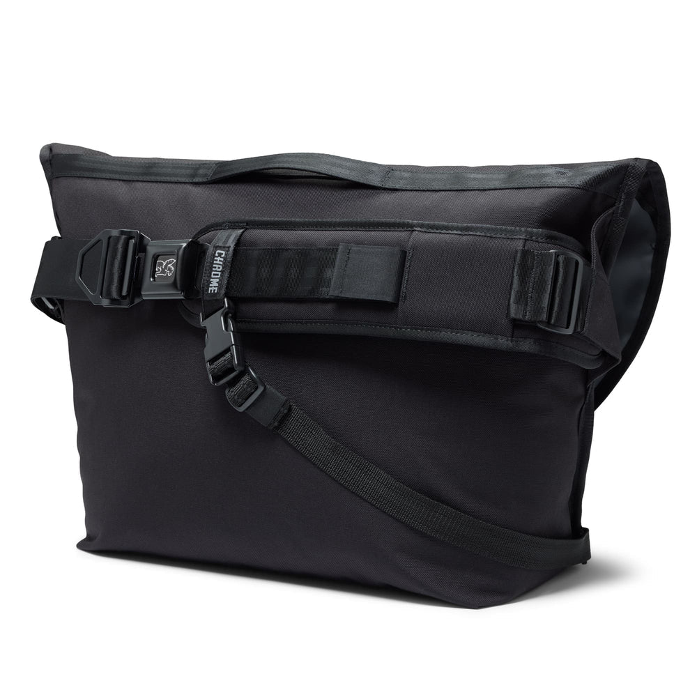 Chrome Industries Citizen 24L Messenger Bag (Black)