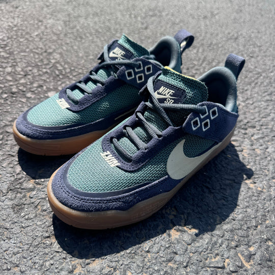 Nike SB Day One (GS) Youth Shoe (Thunder Blue/Alabaster)
