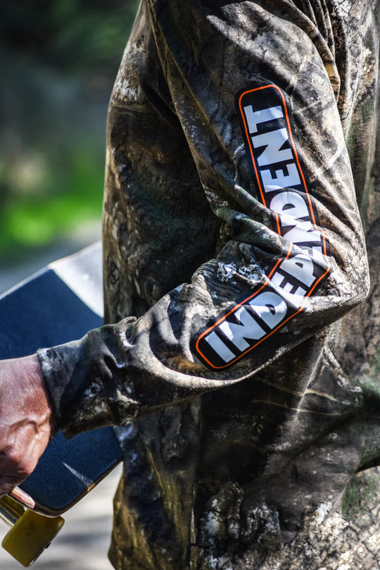 Independent x Realtree APX Bar Logo Longsleeve Tee