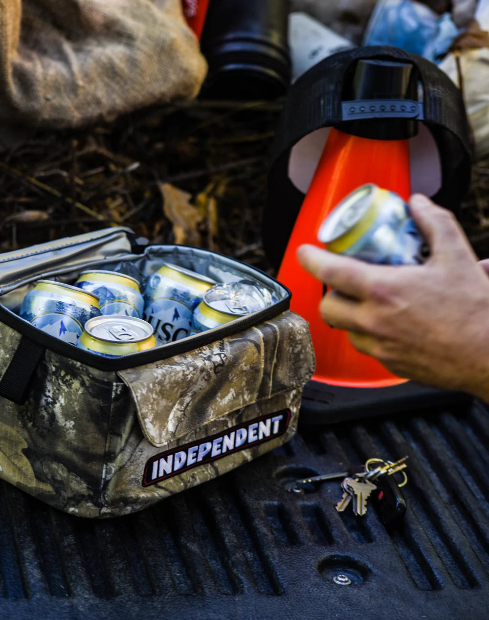 Independent x RealTree APX Bar Logo Cooler