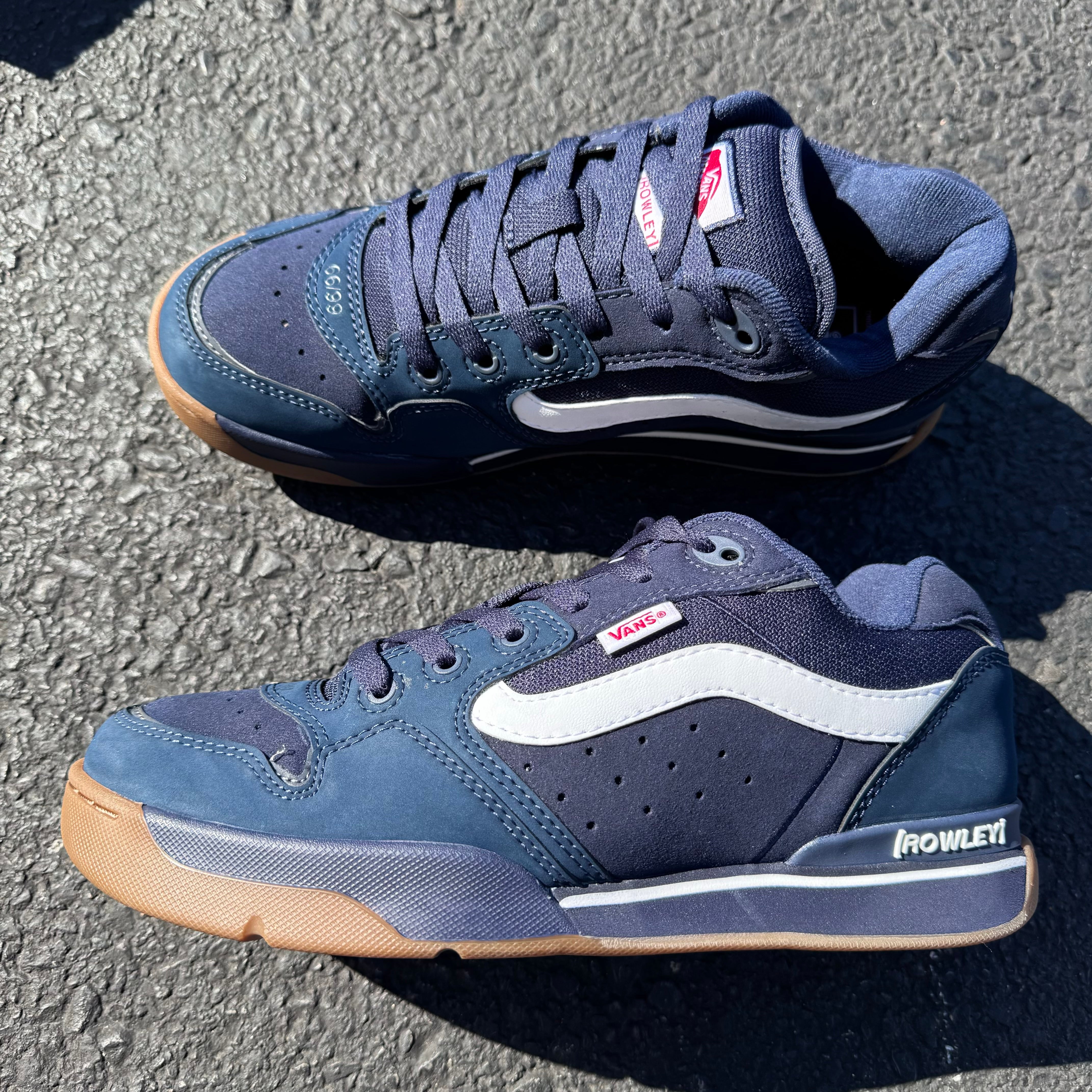 【VANS】 ヴァンズ SKATE ROWLEY 25TH NAVY/GUM 国内発送 VANS_ROWLEY-XLT-BOX.jpg?auto=
