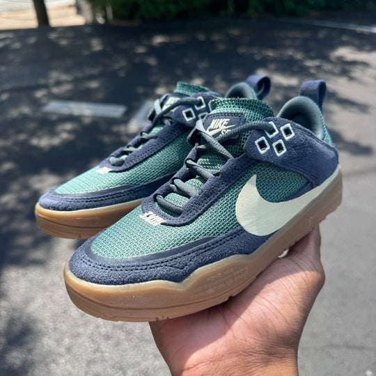 Nike SB Day One (GS) Youth Shoe (Thunder Blue/Alabaster)