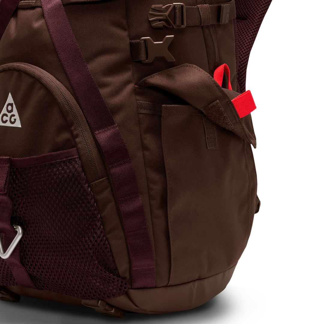 Nike SB ACG Daymax Backpack (Chocolate/Summit White)