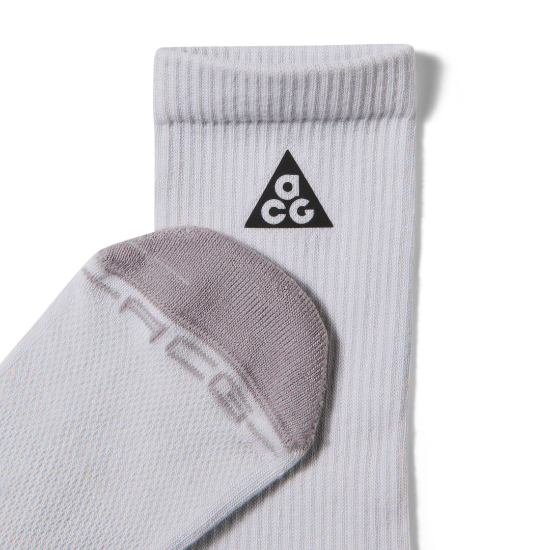 Nike ACG Everyday Elevated Crew Socks (Photon Dust/Grey Reflective)