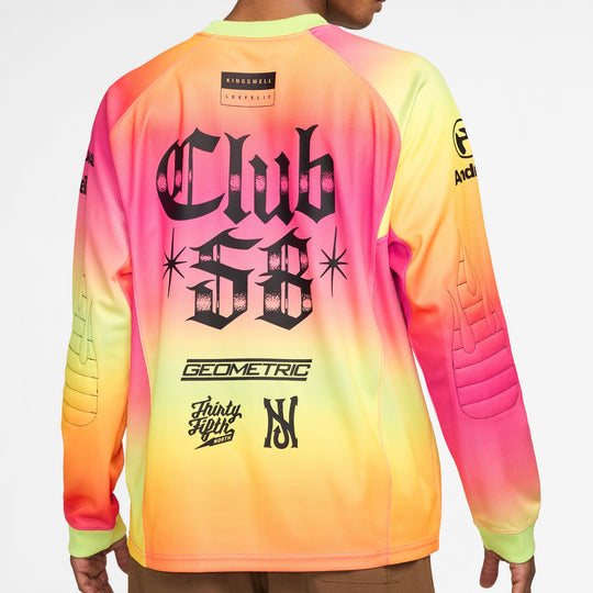Nike SB Club 58 Long-Sleeve Skate Top (Hyper Pink)