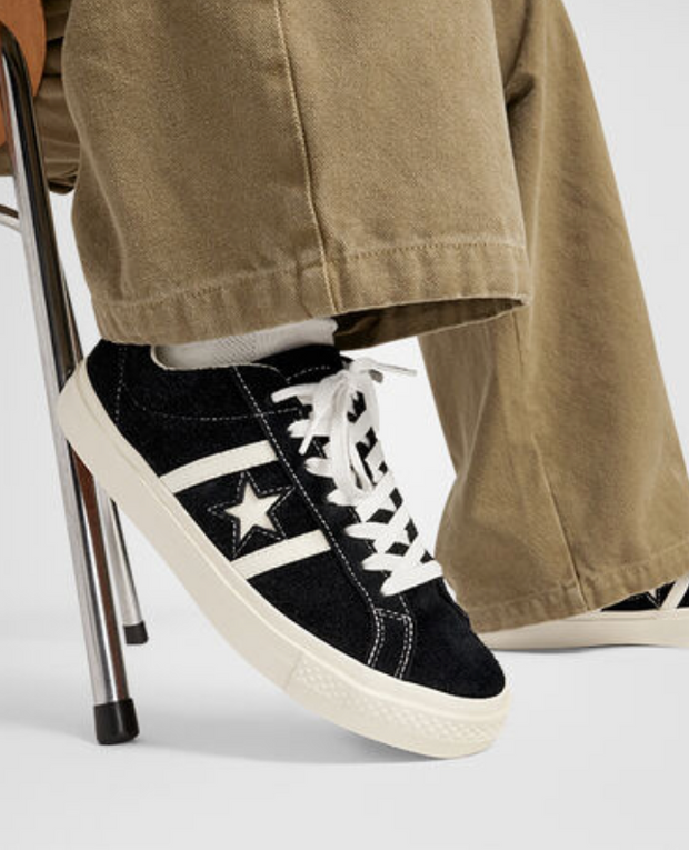 Converse one star black top egret