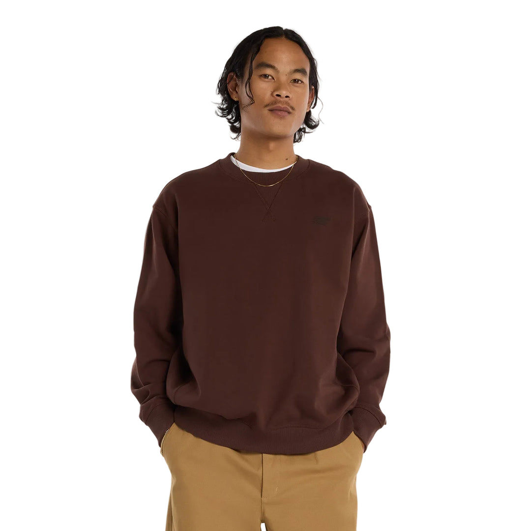 french terry crewneck wit a tonal new balance logo