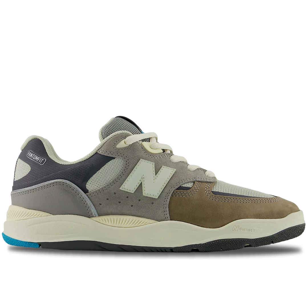 Multicolor sneaker with New Balance logo on a white background