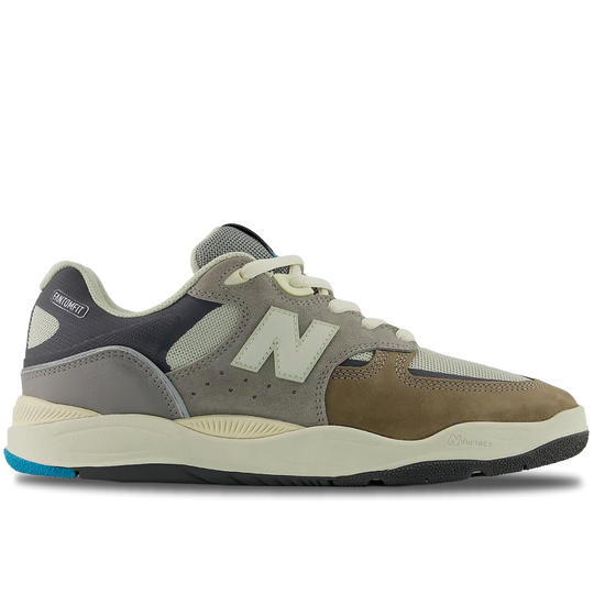 Multicolor sneaker with New Balance logo on a white background