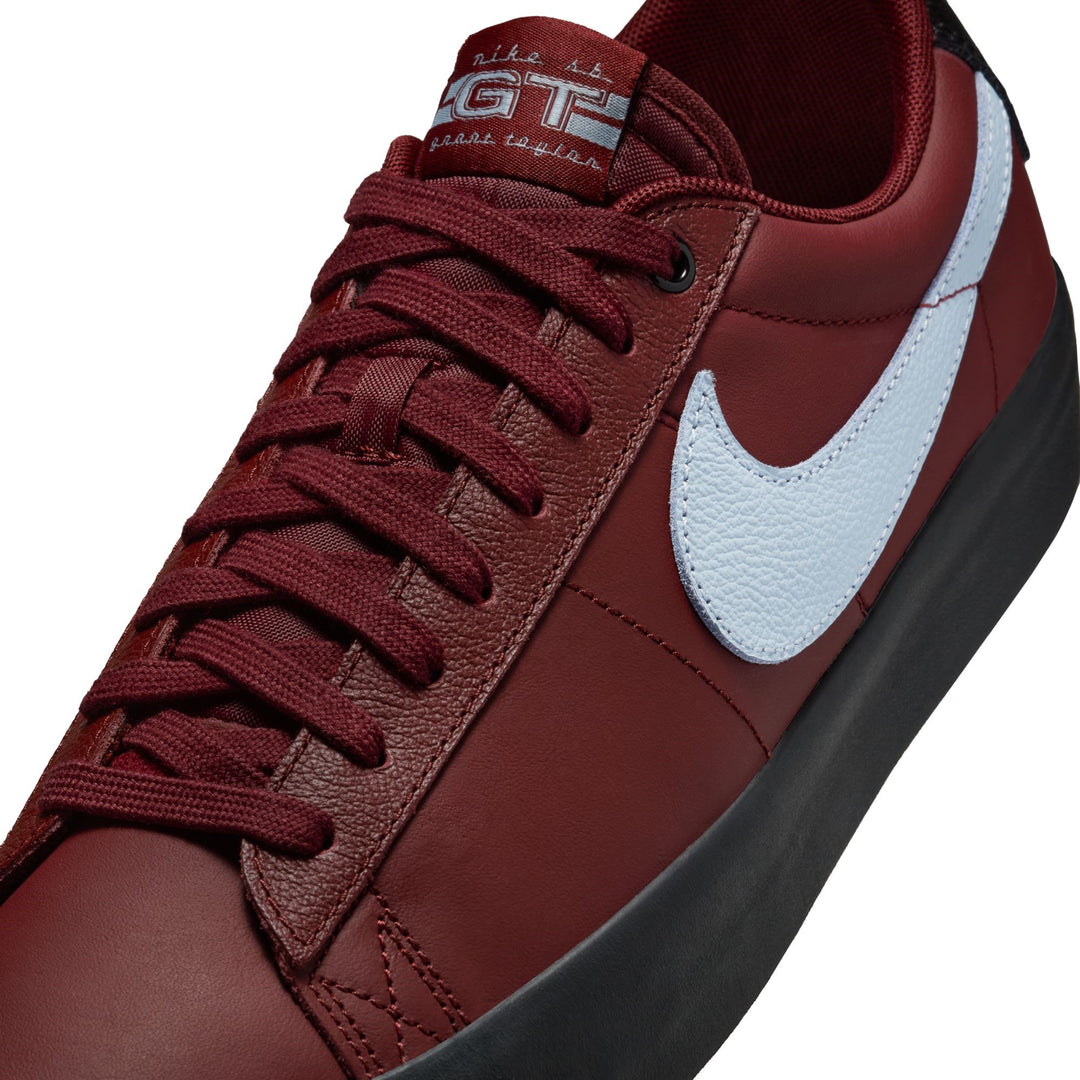 Nike SB Zoom Blazer Low Pro GT ISO (Dark Team Red/LT Armory Blue)