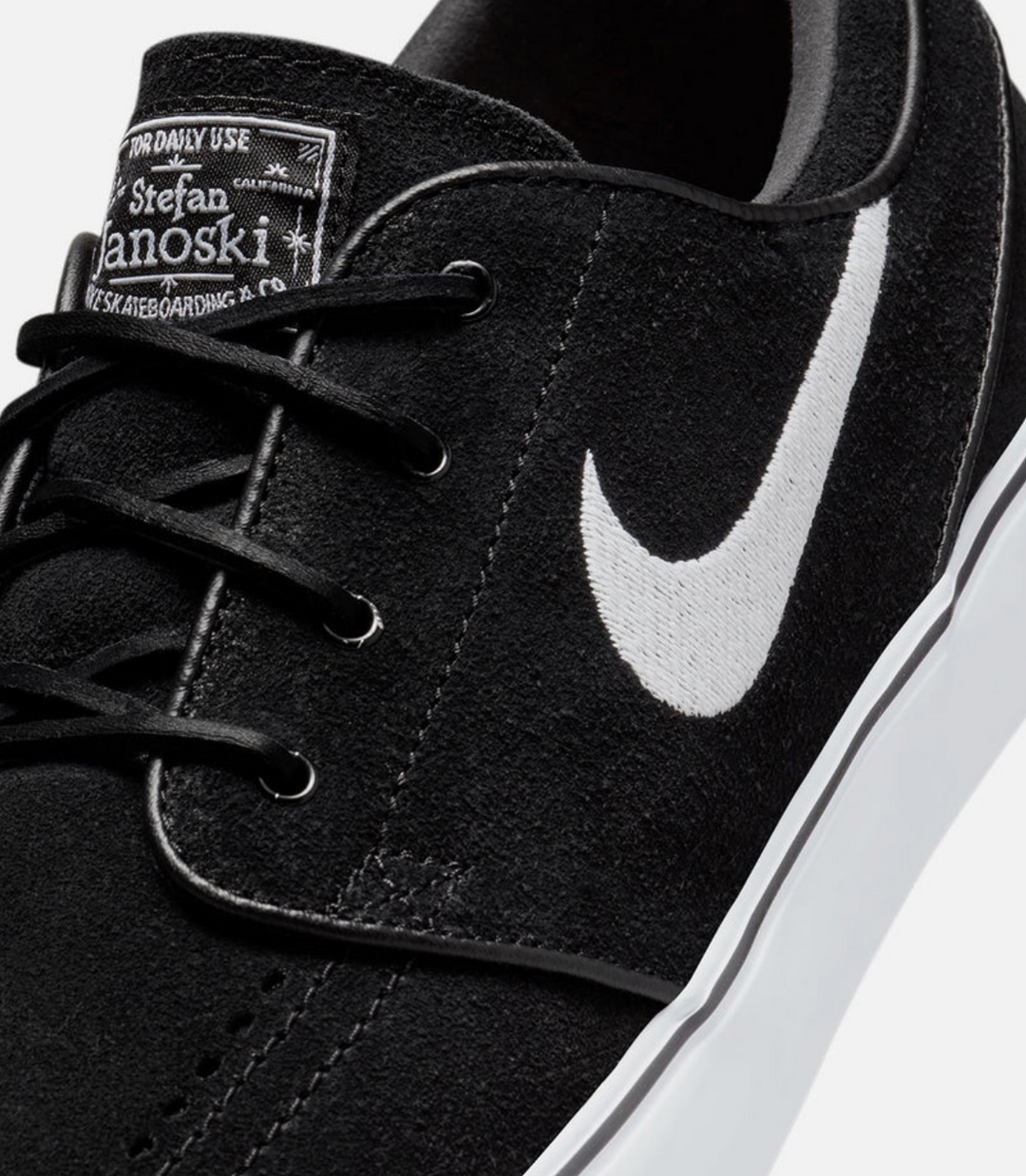 Nike SB Zoom Janoski OG Black White 8