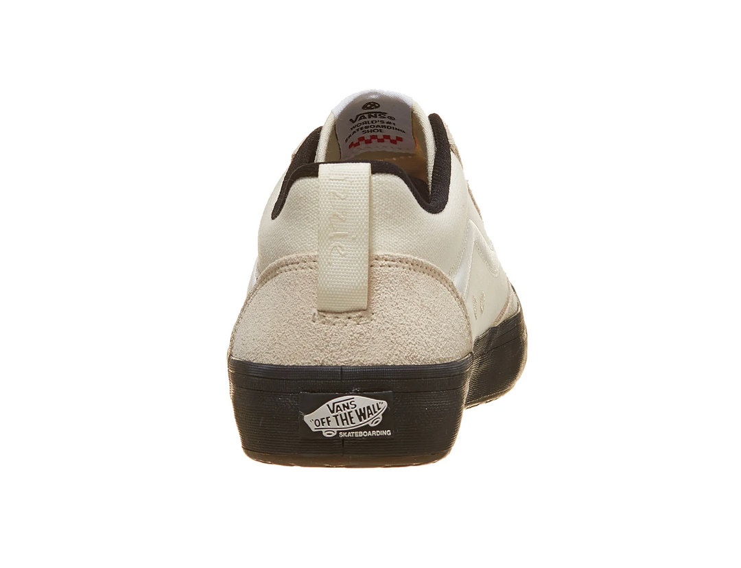 lizzie branded heel pull