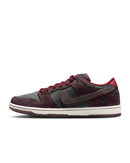 Nike SB x Riot Skateshop Dunk Low Pro