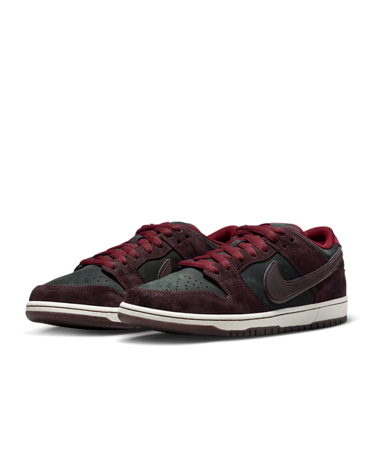 Nike SB x Riot Skateshop Dunk Low Pro