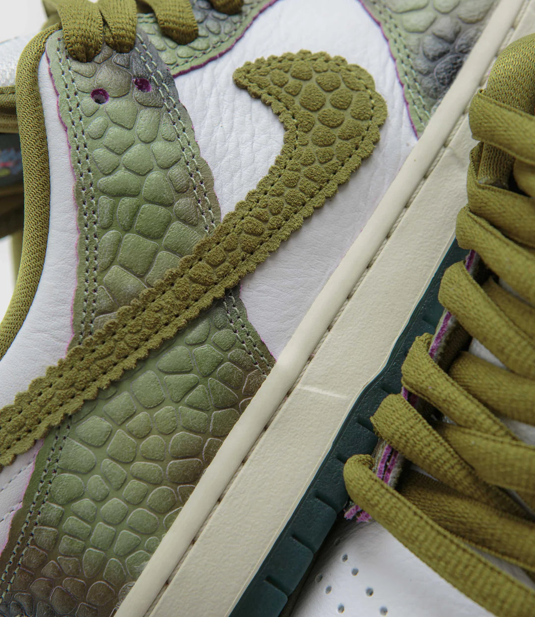 Nike SB Dunk Low Pro (Alexis Sablone Chameleon)