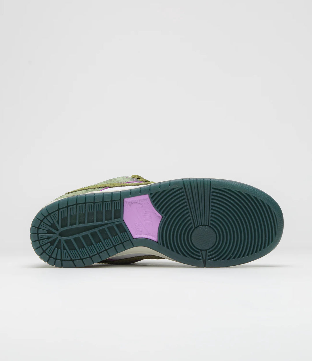 Nike SB Dunk Low Pro (Alexis Sablone Chameleon)