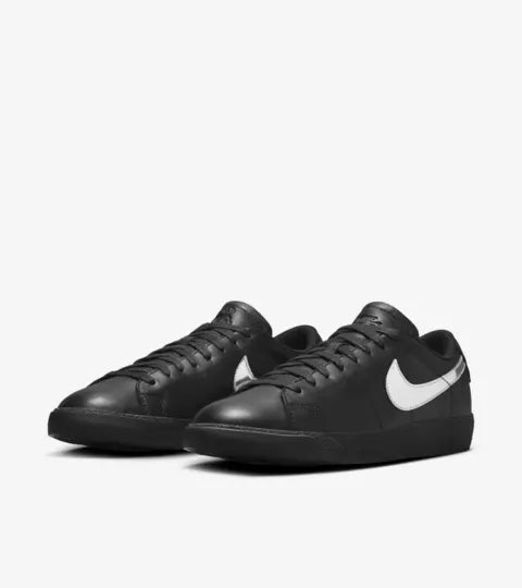 Nike SB X Dancer Zoom Blazer Low (Black/Metallic Silver)