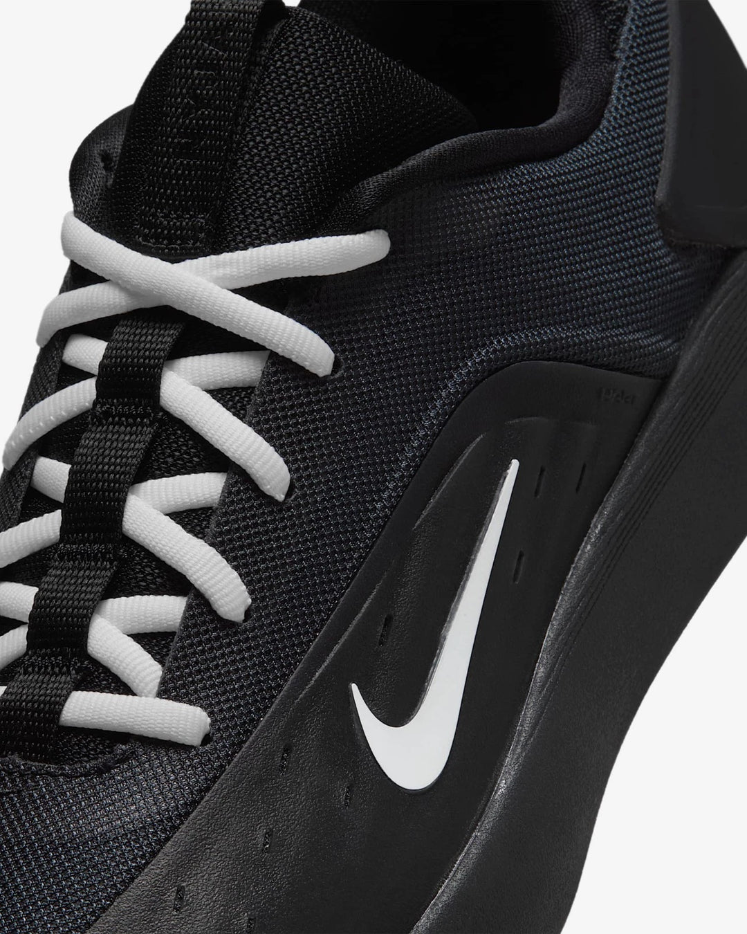 Nike SB Nyjah Zoom 4 (Black/White)